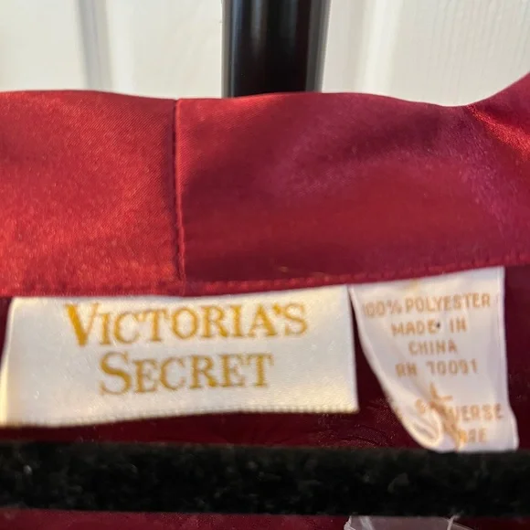 New Victoria's Secret Gold Label Sleep Shirt Gown Red Burgundy Damask Night - Picture 3 of 7